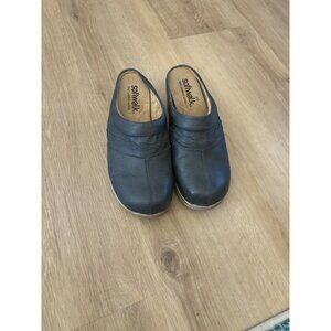 Soft Walk Women’s Amber‎ Heeled Mules Size 9